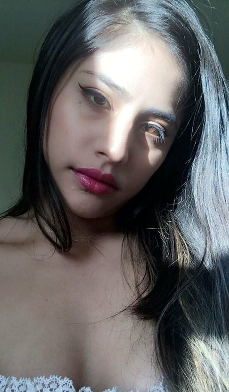 luxie xo model nice pictures