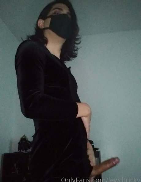 lewdtricky beautiful model photos