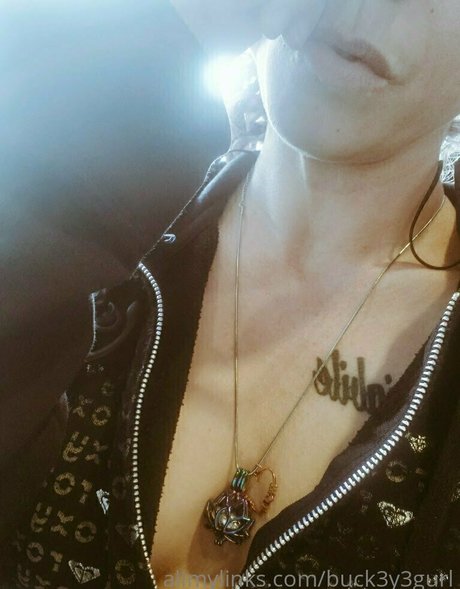 buck3y3gurl erotic pornstar photo