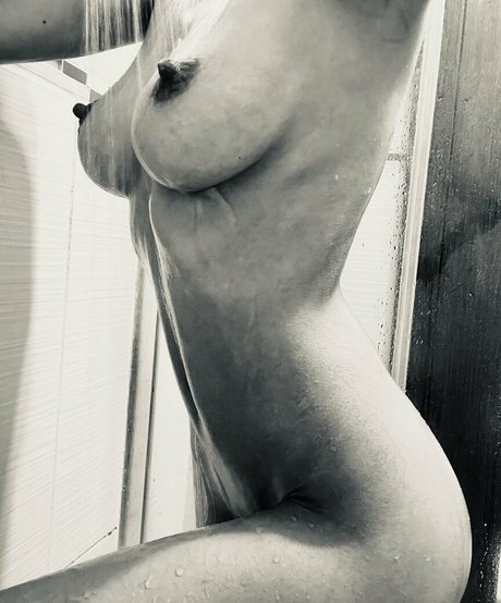 FallingDevil model nude pictures