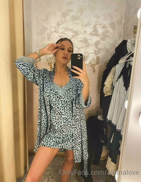 albinalove xxx star photos