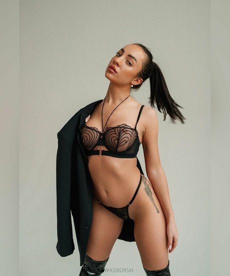 marikadurka__ exclusive star pic