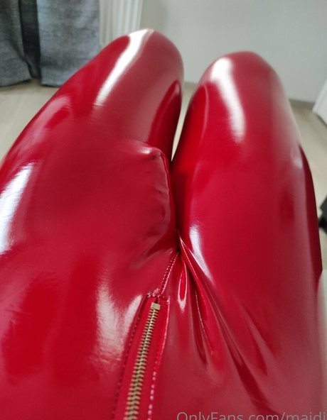 maidi model naked pictures