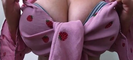 Mila Volker beautiful model pictures