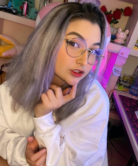 Nathye model nude gallery