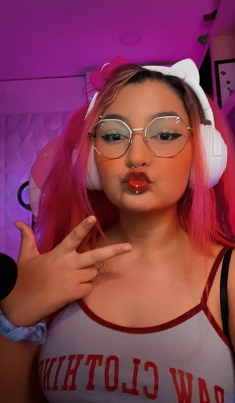 Nathye high quality model pics