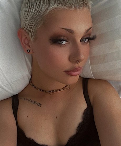 Kirstin Anderson star beautiful photo