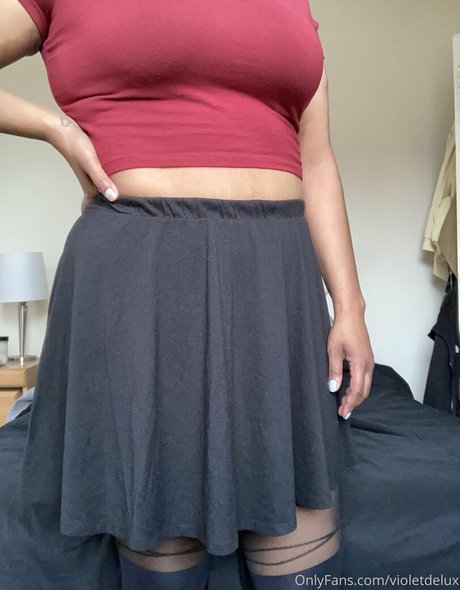 violetdelux porn actress img