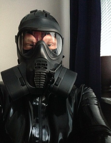 latex alien nudes star picture