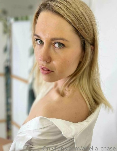 abella chase nude actress pictures