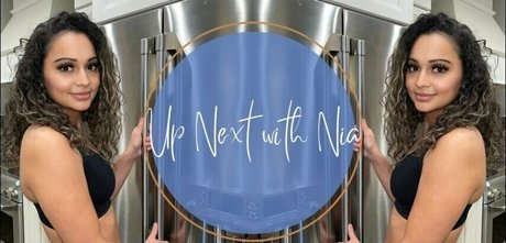 upnextwithnia model free pic
