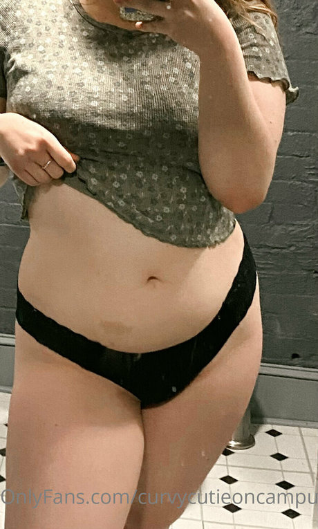 curvycutieoncampus nice pornstar pic