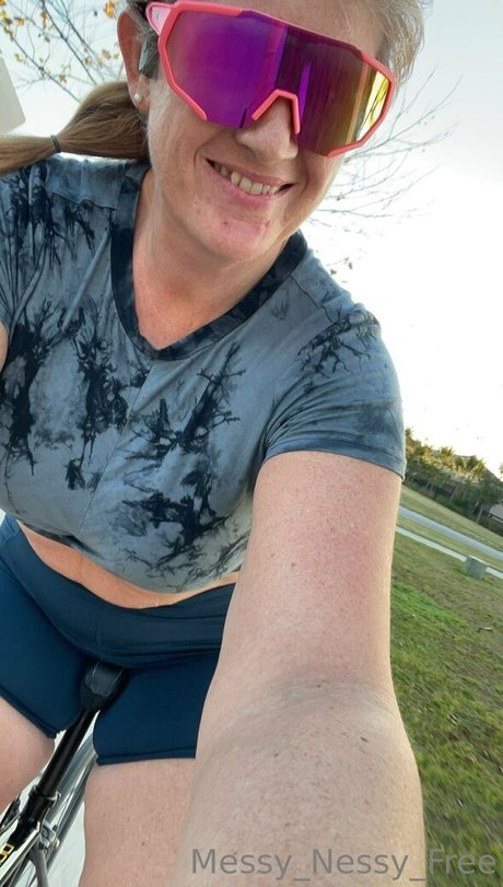 messy nessy free nice model img