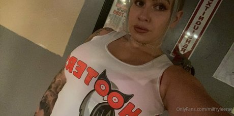 milfryleerae art model images