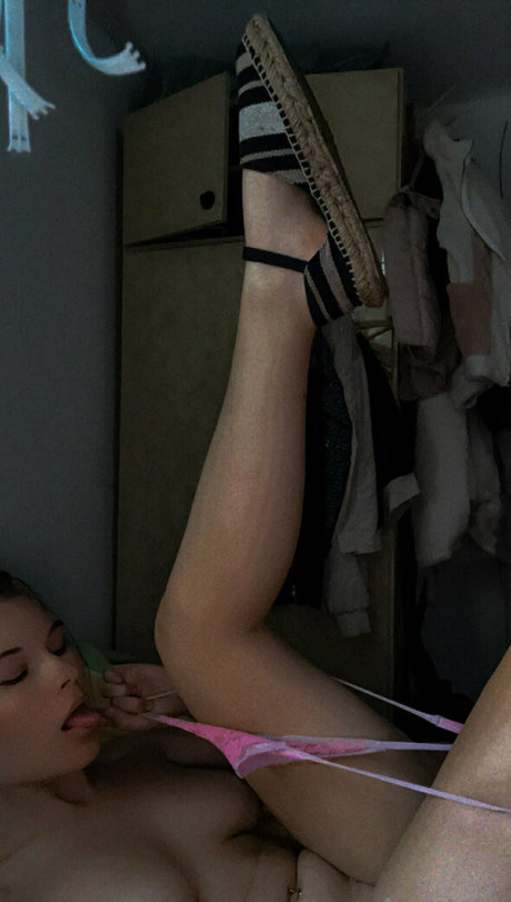 imhotantonia nice pornstar photo