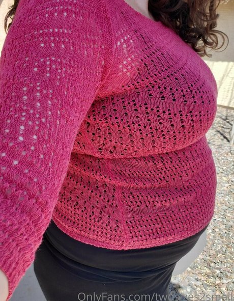 twosizes2small pretty actress photos