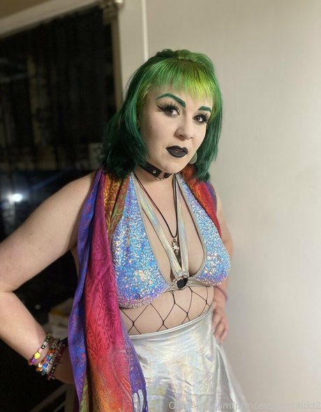 princessemeraldd2 pornstar hot img