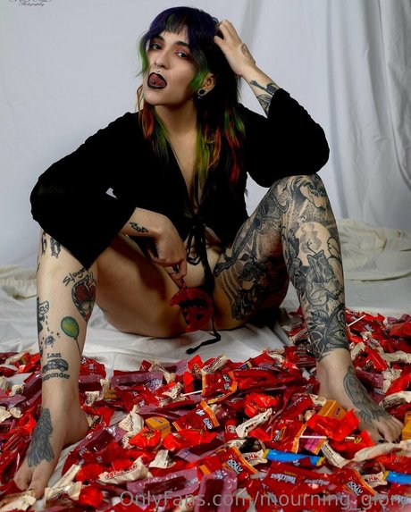 mourning glory model high quality picture