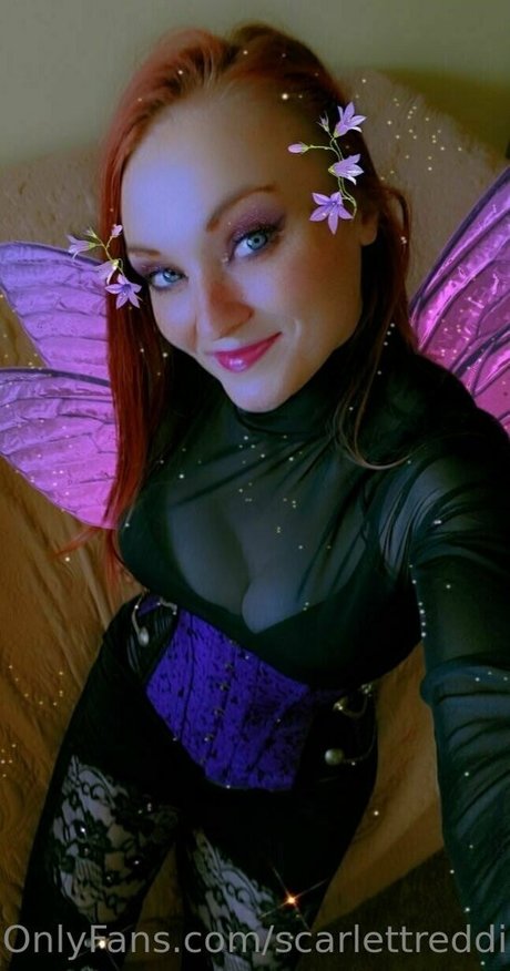 scarlettredding exclusive actress pics