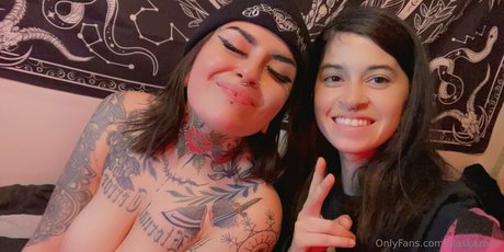 alaskazade model adult pictures