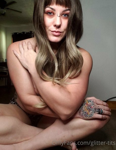 glitter tits nude actress pictures