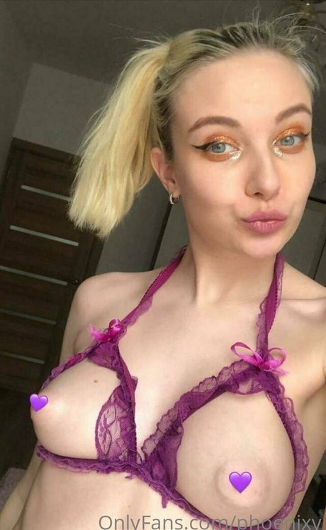 phoenixy naked model archive