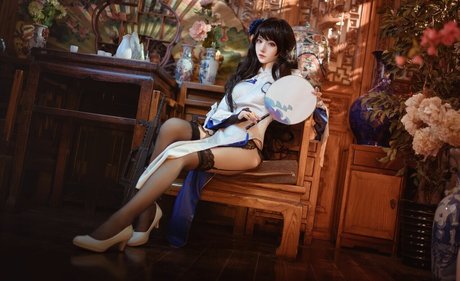 Shika daily model photo