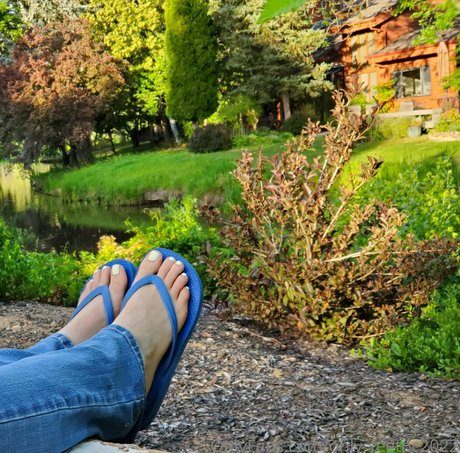 only feetpc2022 hd star photo