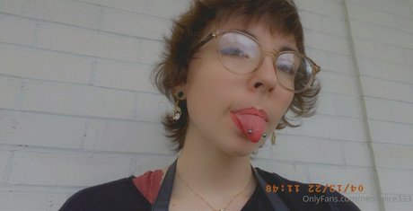 neonalice333 model adult archive