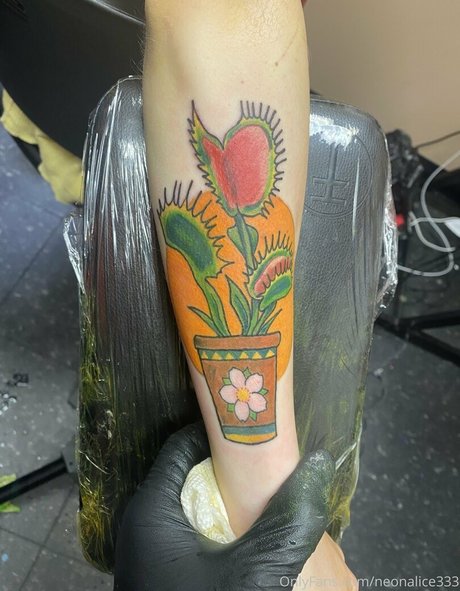 neonalice333 top model pics