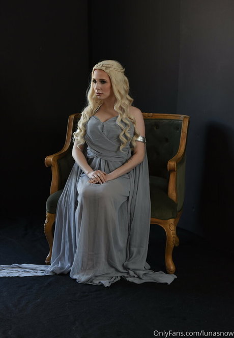 lunasnow porn star photo