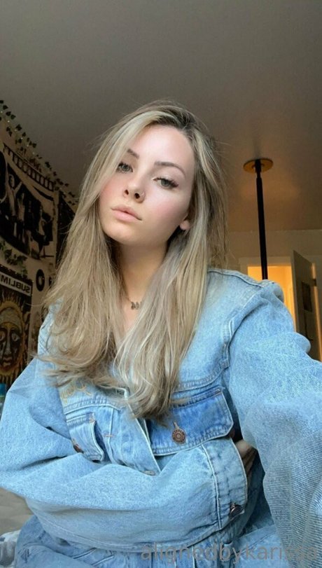 alignedbykarissa nude pornstar pics