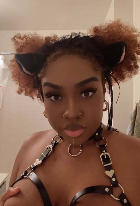 artbyash pretty model galleries