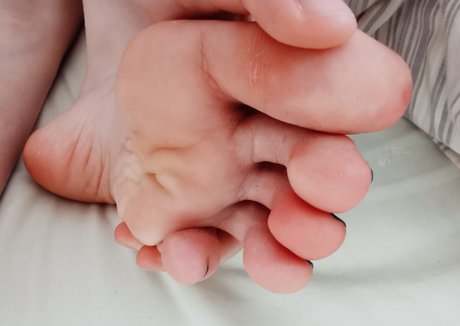 frenchmoon69 pornstar naked photo