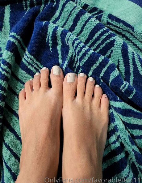 favorablefeet11 star perfect pic