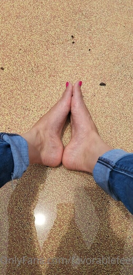 favorablefeet11 perfect actress img