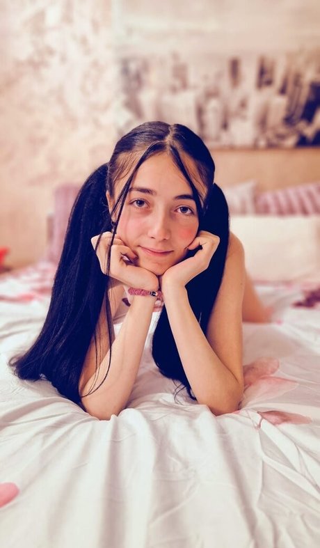 alymaria18 top star pictures