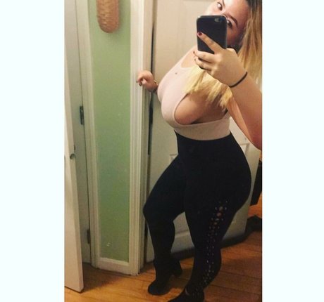 Lizzy Maguire exclusive model pic