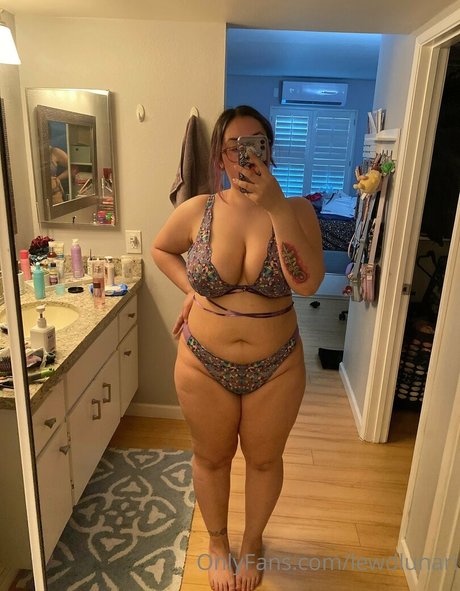 lewdlunari free actress images