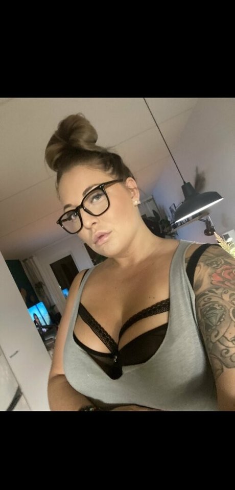 ellitelli high quality pornstar photo