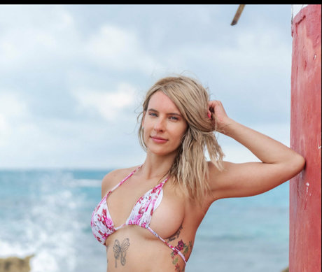 summerh exclusive model pics