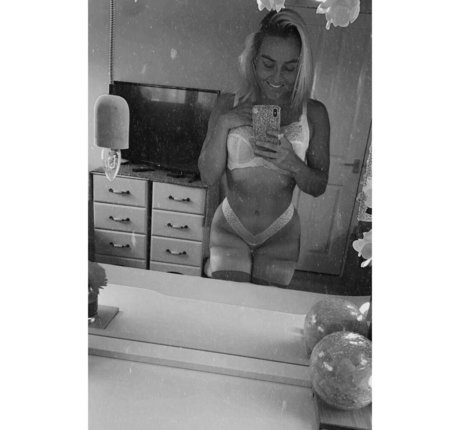 bikiniwarriorgb star gallery