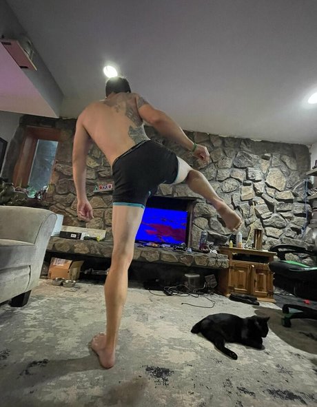 sirgash nude model images