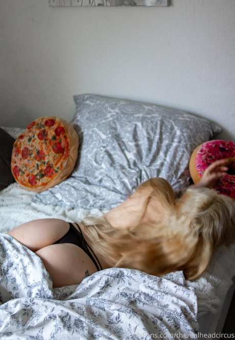 Therealheadcircus nice actress picture