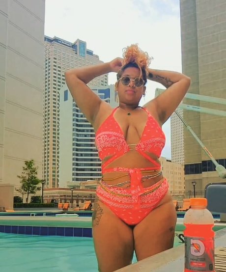 TheeChinaWhite pornstar hd pic