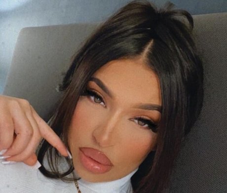 Arabiiandoll erotic star picture