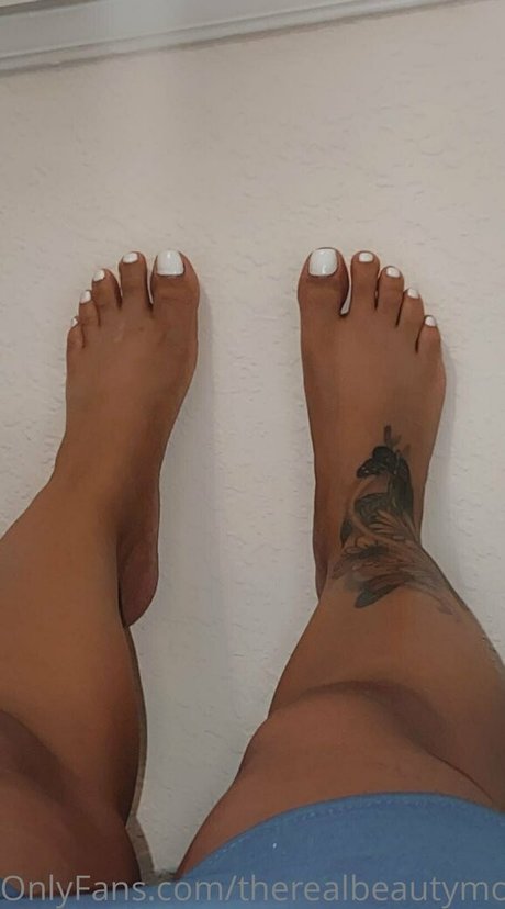 therealbeautymonroe model nudes archive