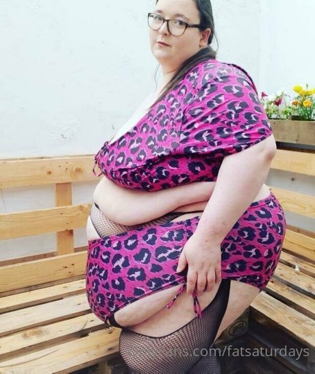 fatsaturdays naked star gallery