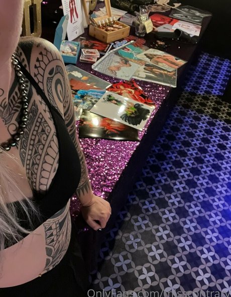 misscontrary hd pornstar gallery