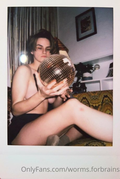 worms forbrains hot model pics